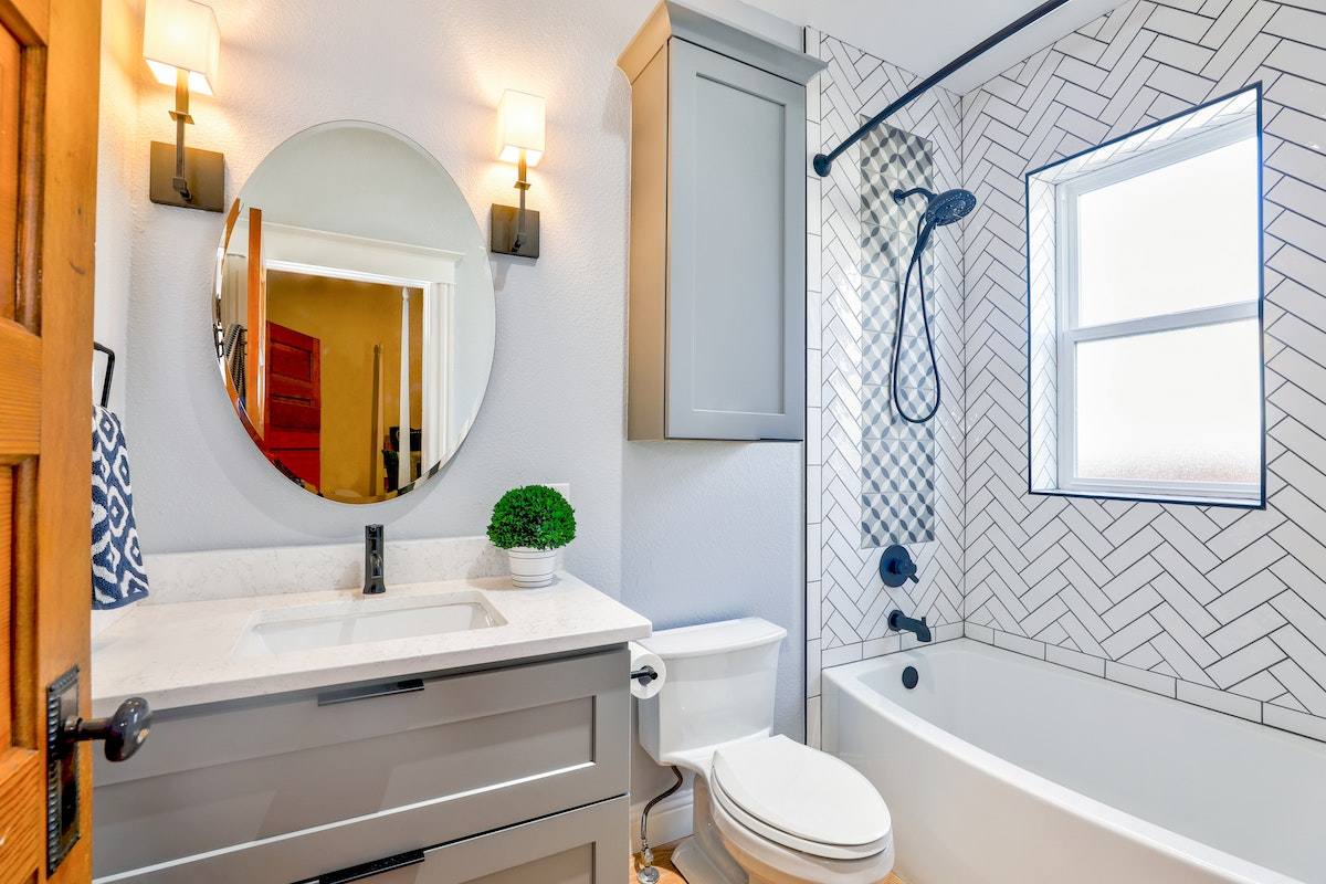 3 stvari koje će učiniti da vaše kupatilo izgleda luksuzno