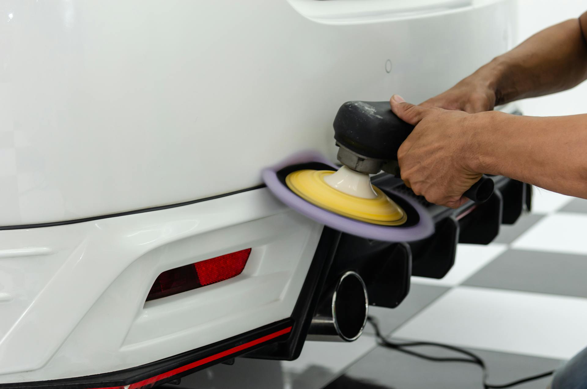 Kako odabrati pravu pastu za poliranje auta prema vrsti laka i stanju vozila